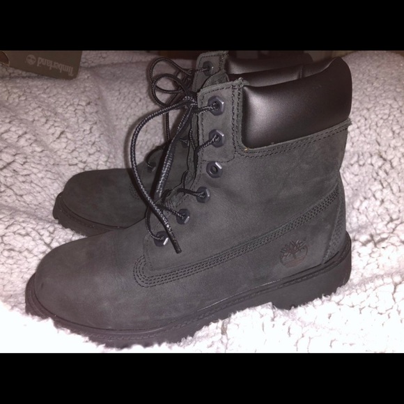 Youth Size 5 Timberlands - Picture 5 of 7